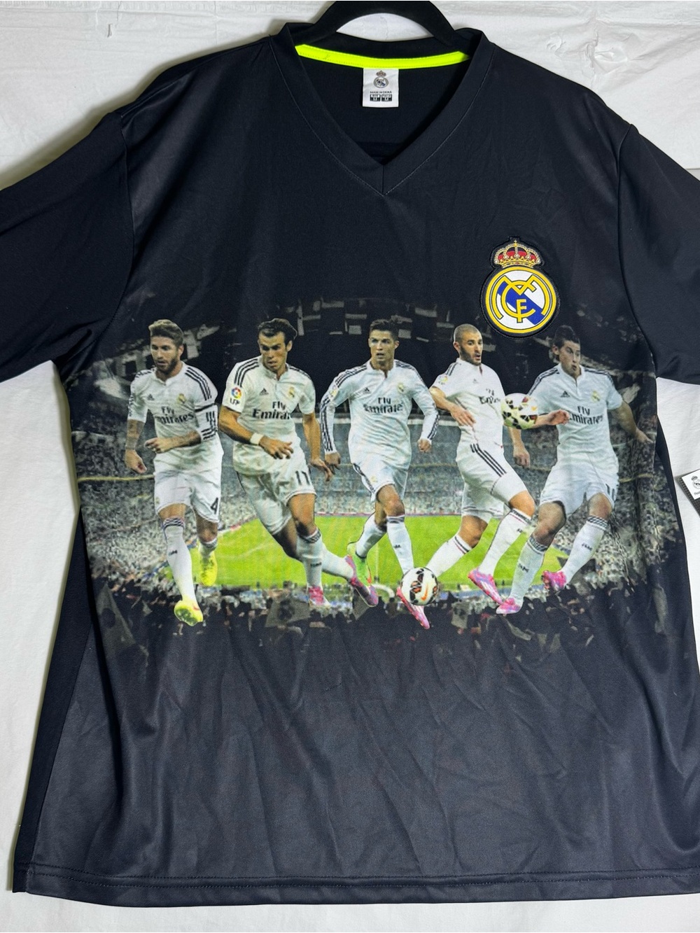 Real Madrid Mens Medium Black Graphic Soccer Jersey Shirt Ronaldo…